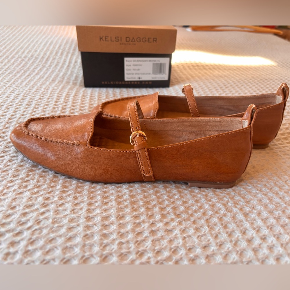 Kelsi Dagger Ferry Ballet Shoes - Picture 5 of 10